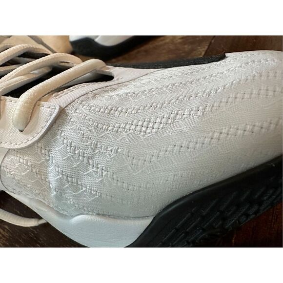 Nike Men’s Giannis Immortality 3 Basketball Shoes - Picture 6 of 9